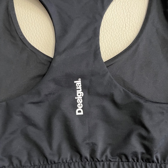 NWT - Desigual Women’s Sports Bra - Size L - Picture 8 of 13